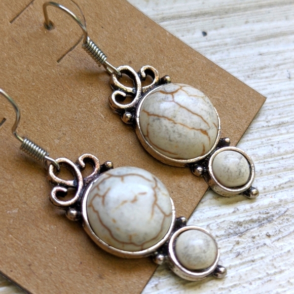 Ivory Antique Dangle Semiprecious Stone Earrings - Picture 4 of 8